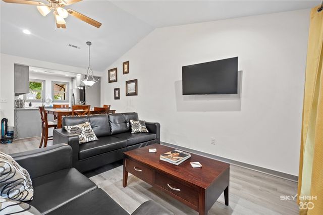 6 Alyce Lane, Bella Vista, AR 72714