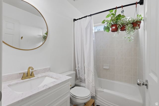 3805 W JUPITER HILLS DR, Syracuse, UT 84075