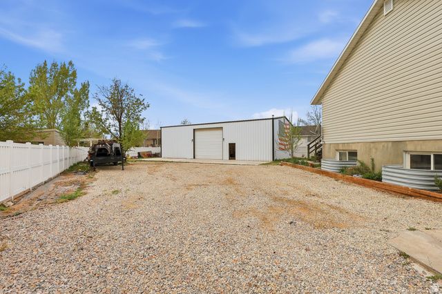 3805 W JUPITER HILLS DR, Syracuse, UT 84075