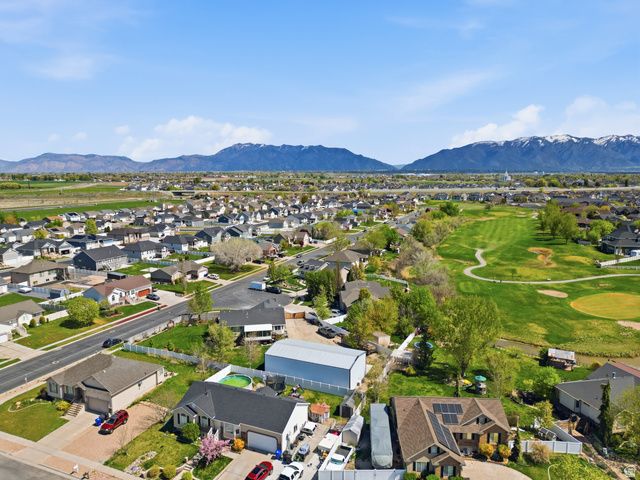 3805 W JUPITER HILLS DR, Syracuse, UT 84075