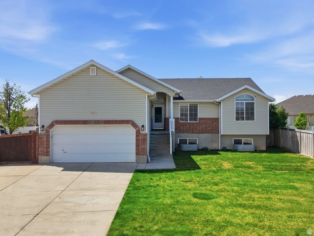 3805 W JUPITER HILLS DR, Syracuse, UT 84075