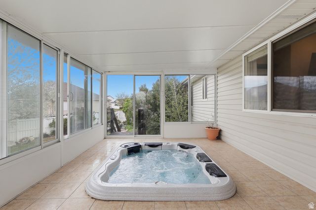 3805 W JUPITER HILLS DR, Syracuse, UT 84075