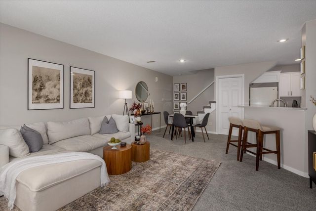 7425 Wistful Vista Drive 603, West Des Moines, IA 50266