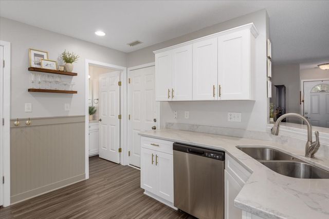 7425 Wistful Vista Drive 603, West Des Moines, IA 50266