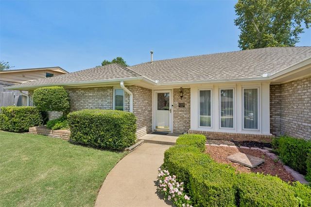 1305 Sims Avenue, Edmond, OK 73013