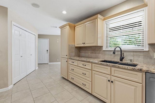 2002 Terry LN, Georgetown, TX 78628