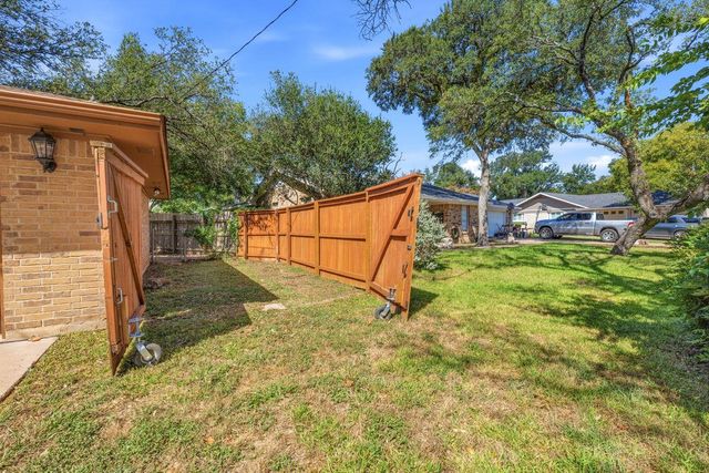 2002 Terry LN, Georgetown, TX 78628