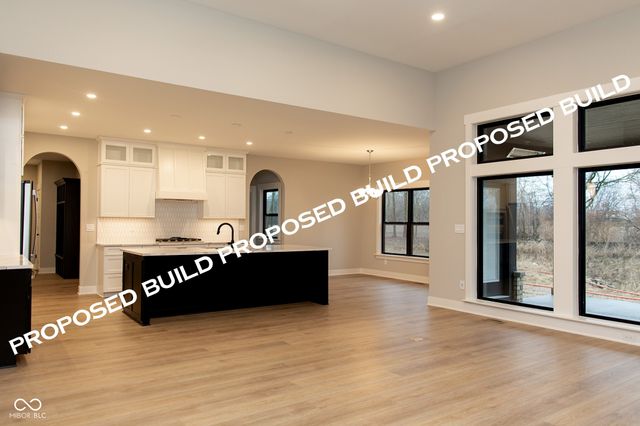 2639 S Kings Way, New Palestine, IN 46163