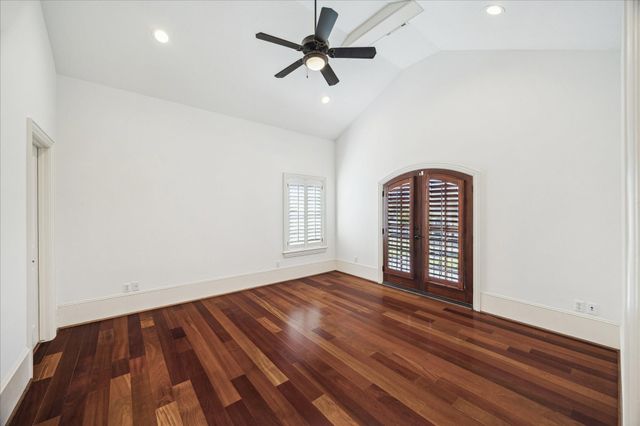 210 Glenwood Drive, Houston, TX 77007