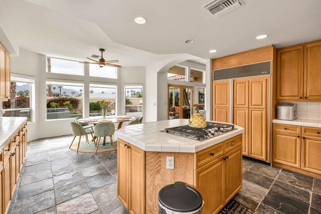 49810 Ave Montero, La Quinta, CA 92253