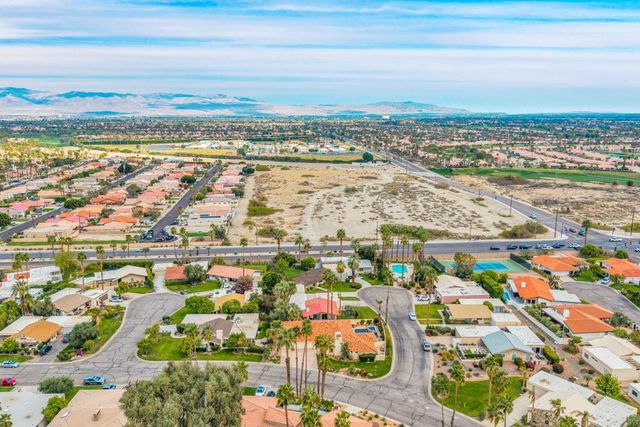 49810 Ave Montero, La Quinta, CA 92253