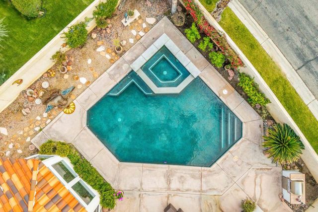 49810 Ave Montero, La Quinta, CA 92253