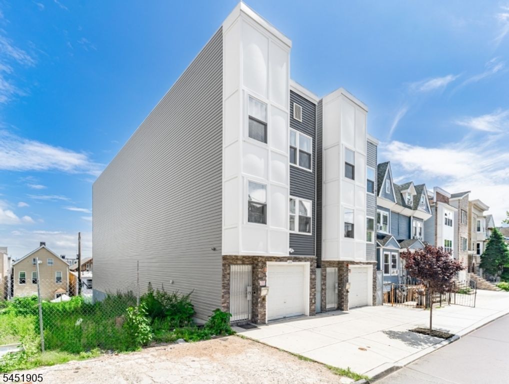 149 Mount Prospect Ave, Newark City, NJ 07104 — exterior