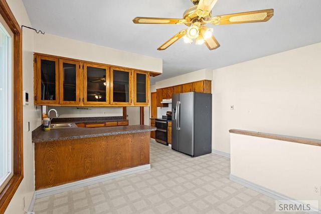 454 W Oak Street, Shelley, ID 83274