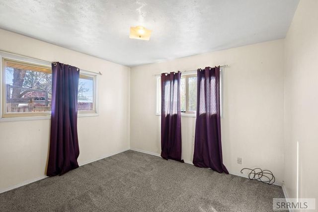 454 W Oak Street, Shelley, ID 83274