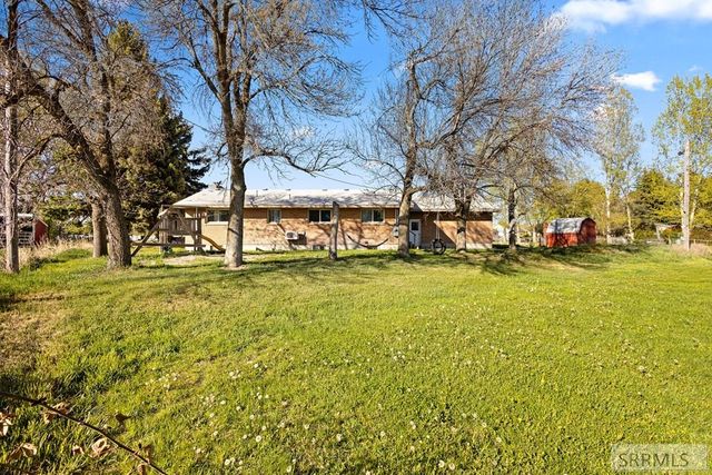454 W Oak Street, Shelley, ID 83274