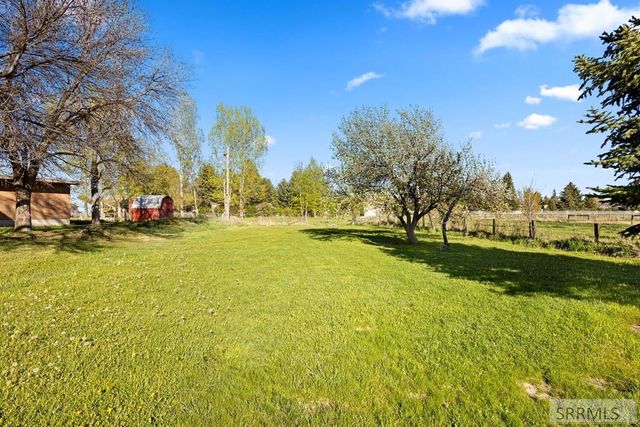454 W Oak Street, Shelley, ID 83274