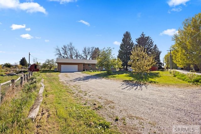 454 W Oak Street, Shelley, ID 83274