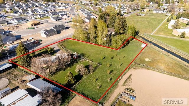 454 W Oak Street, Shelley, ID 83274