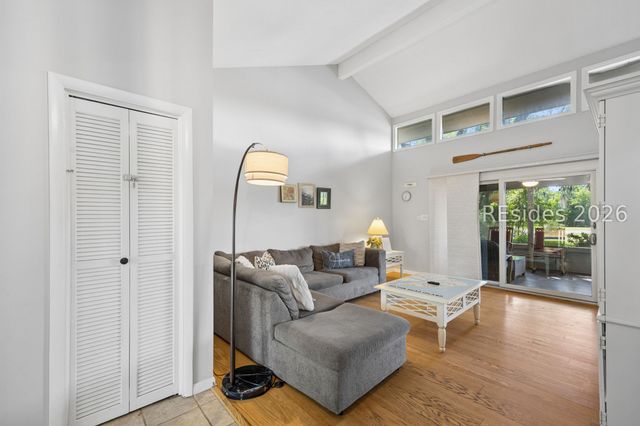 75 Lawton Rd, Hilton Head Island, SC 29928