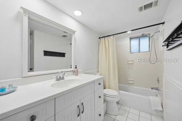 75 Lawton Rd, Hilton Head Island, SC 29928