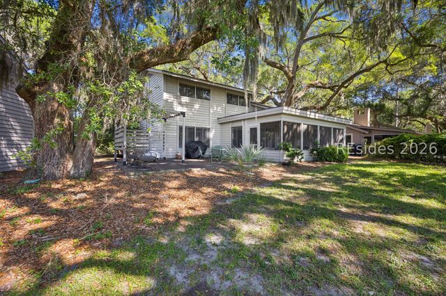 75 Lawton Rd, Hilton Head Island, SC 29928