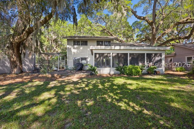 75 Lawton Rd, Hilton Head Island, SC 29928