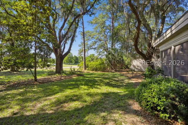75 Lawton Rd, Hilton Head Island, SC 29928