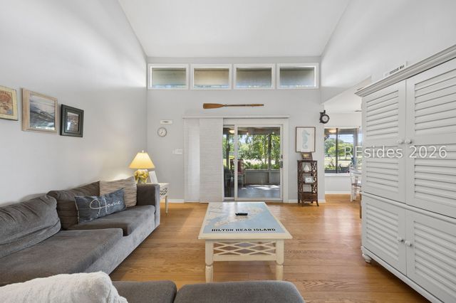 75 Lawton Rd, Hilton Head Island, SC 29928