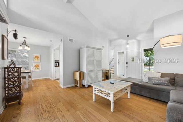 75 Lawton Rd, Hilton Head Island, SC 29928