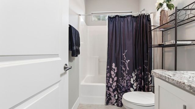 2806 Dunlop Lane, Crestview, FL 32539