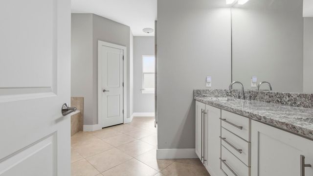 2806 Dunlop Lane, Crestview, FL 32539