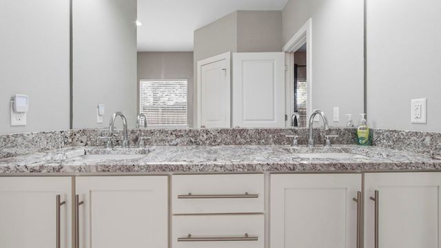 2806 Dunlop Lane, Crestview, FL 32539