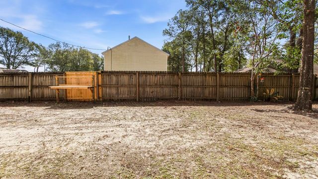 2806 Dunlop Lane, Crestview, FL 32539