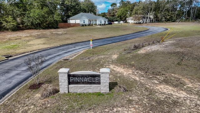 2806 Dunlop Lane, Crestview, FL 32539