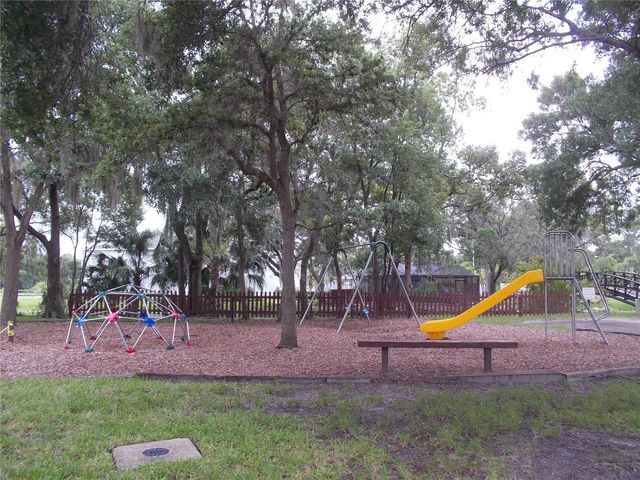 4122 WATERSIDE ISLAND COURT, Tampa, FL 33617