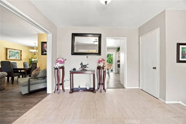 10640 Sylvia Ave, Porter Ranch, CA 91326