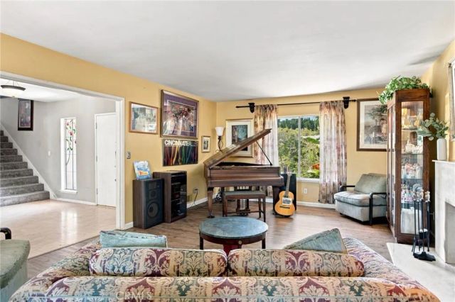 10640 Sylvia Ave, Porter Ranch, CA 91326