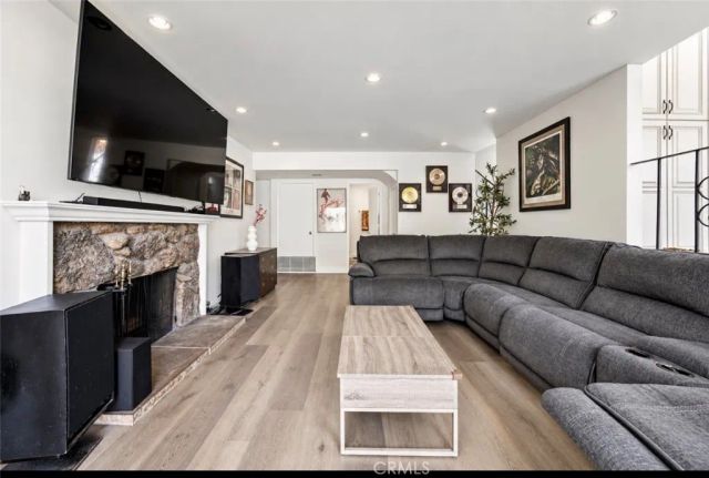 10640 Sylvia Ave, Porter Ranch, CA 91326