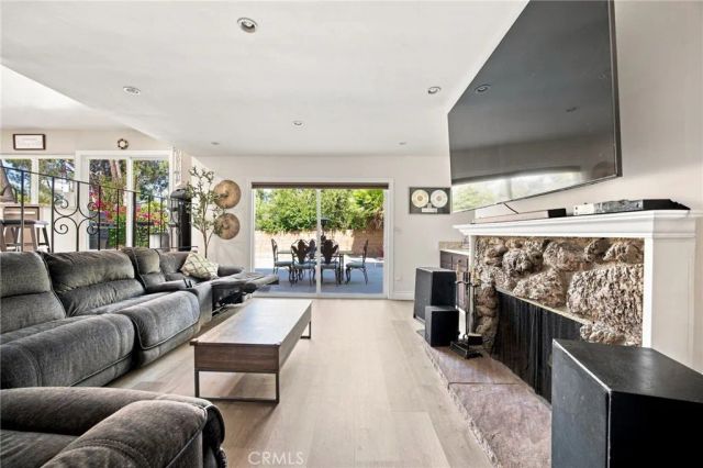 10640 Sylvia Ave, Porter Ranch, CA 91326
