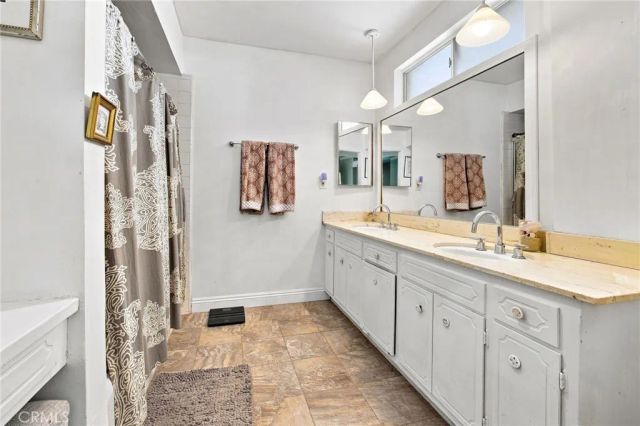 10640 Sylvia Ave, Porter Ranch, CA 91326
