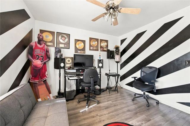 10640 Sylvia Ave, Porter Ranch, CA 91326