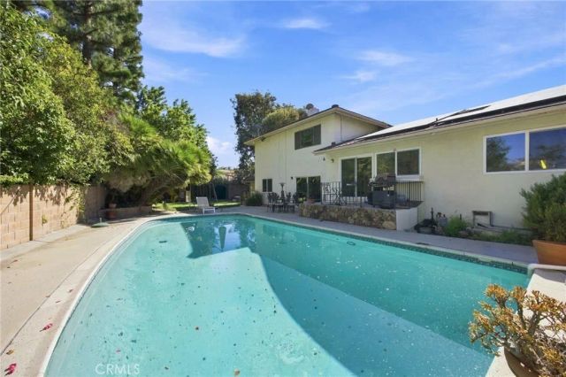 10640 Sylvia Ave, Porter Ranch, CA 91326