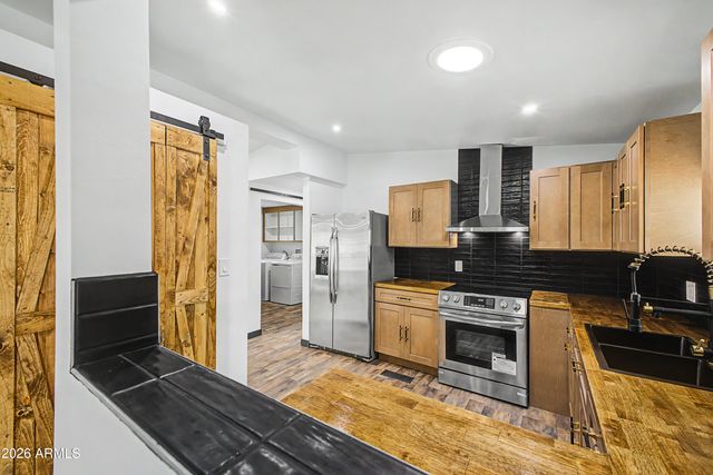8601 N 71st Avenue 57, Glendale, AZ 85301
