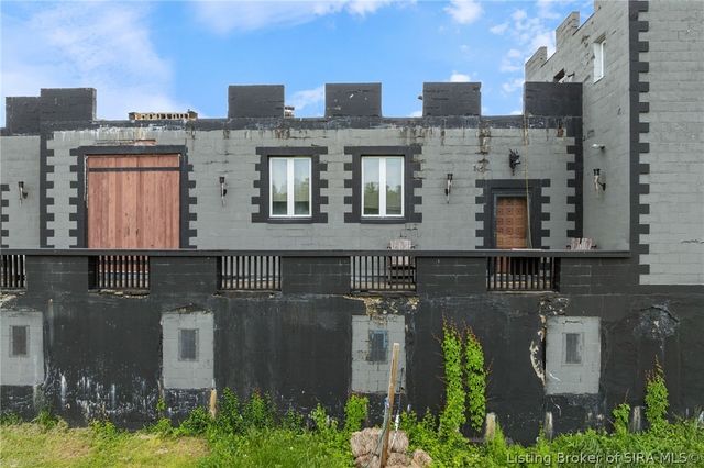 6900 Dave Carr Road, Charlestown, IN 47111