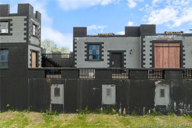 6900 Dave Carr Road, Charlestown, IN 47111