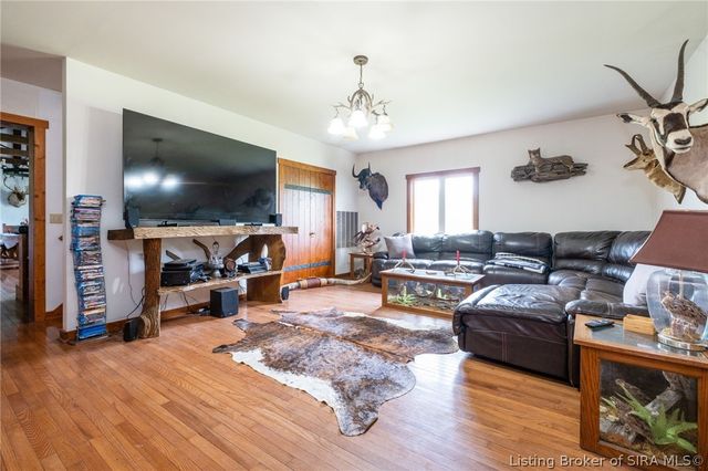 6900 Dave Carr Road, Charlestown, IN 47111