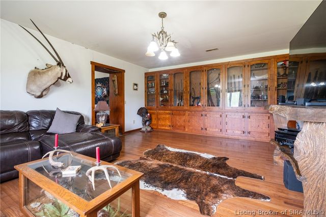 6900 Dave Carr Road, Charlestown, IN 47111