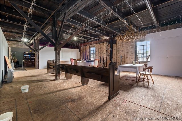 6900 Dave Carr Road, Charlestown, IN 47111