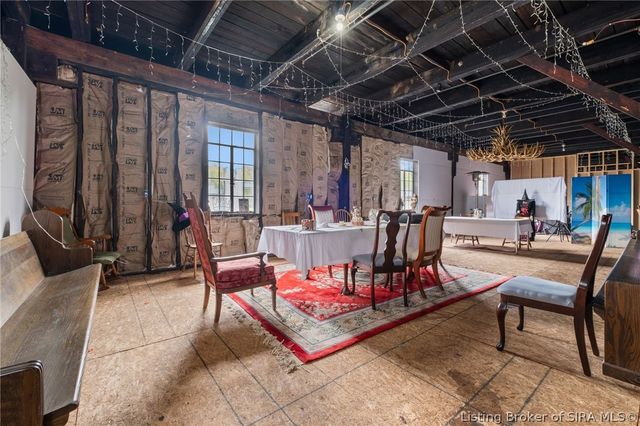 6900 Dave Carr Road, Charlestown, IN 47111